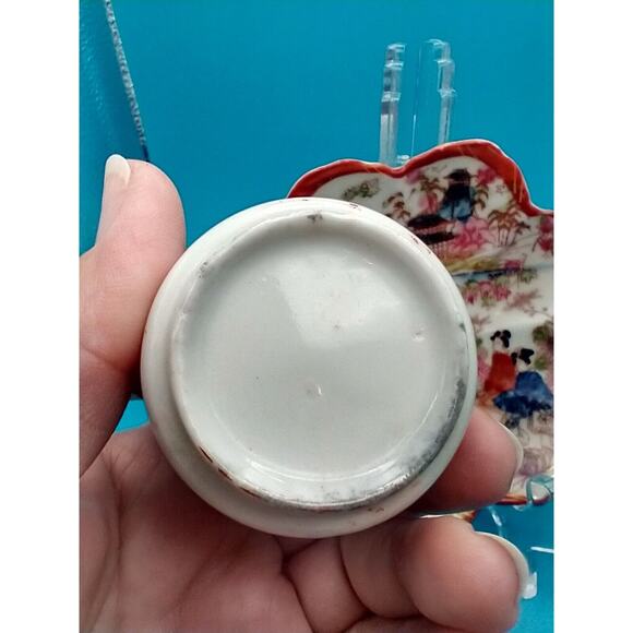 Japanese Kutani Style Porcelain Mug Cup & Saucer Dish – Hand Painted Geishas - Picture 14 of 16